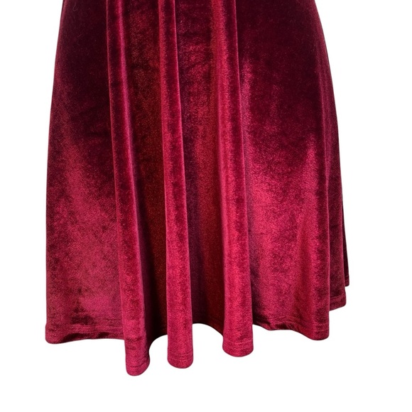 SHEIN Red Vevlet Adjustable Strap Mini Sleeveless Waist Defined V Neck Dress - Picture 2 of 9